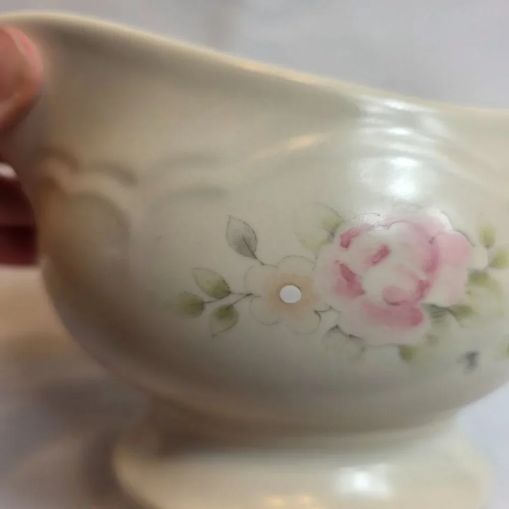 Pfaltzgraff Tea Rose Gravy Boat (NO UNDERPLATE) Pink Roses & Blue Flowers